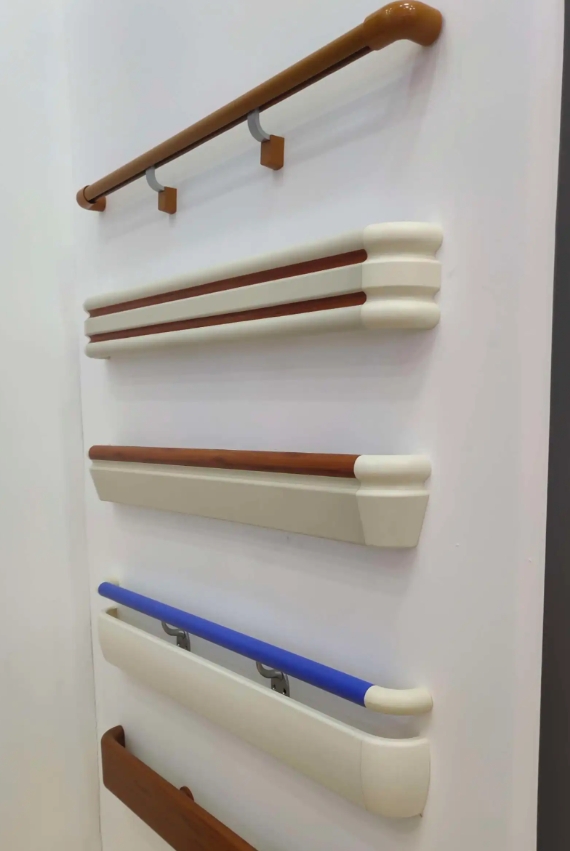 🧧 新年守岁,更要守护 “稳稳的幸福” 🧧 新年团圆,是家人围坐的欢声笑语